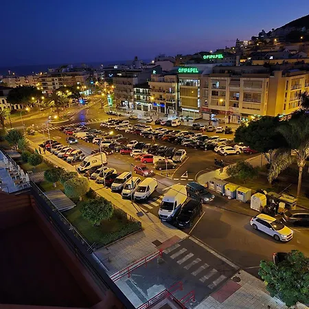 Apartment Exclusive Eden, Marble Floor, Luxury Bathroom, Heated Pool, Close To Centre, Sea View, Balcony