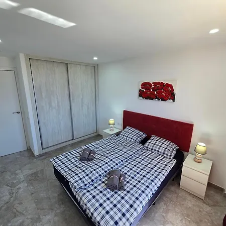 Exclusive Eden, Marble Floor, Luxury Bathroom, Heated Pool, Close To Centre, Sea View, Balcony アパート ロスクリスティアーノス