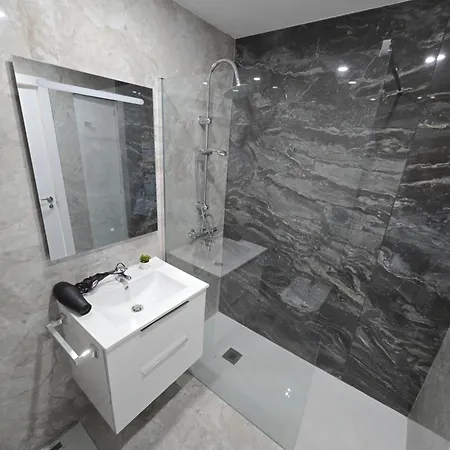 Exclusive Eden, Marble Floor, Luxury Bathroom, Heated Pool, Close To Centre, Sea View, Balcony Appartamento Los Cristianos (Tenerife)