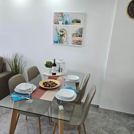 Exclusive Eden, Marble Floor, Luxury Bathroom, Heated Pool, Close To Centre, Sea View, Balcony Appartamento
